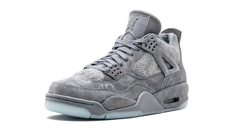 Air Jordan 4 Retro × KAWS