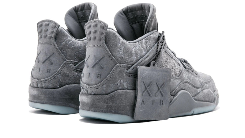 Air Jordan 4 Retro × KAWS
